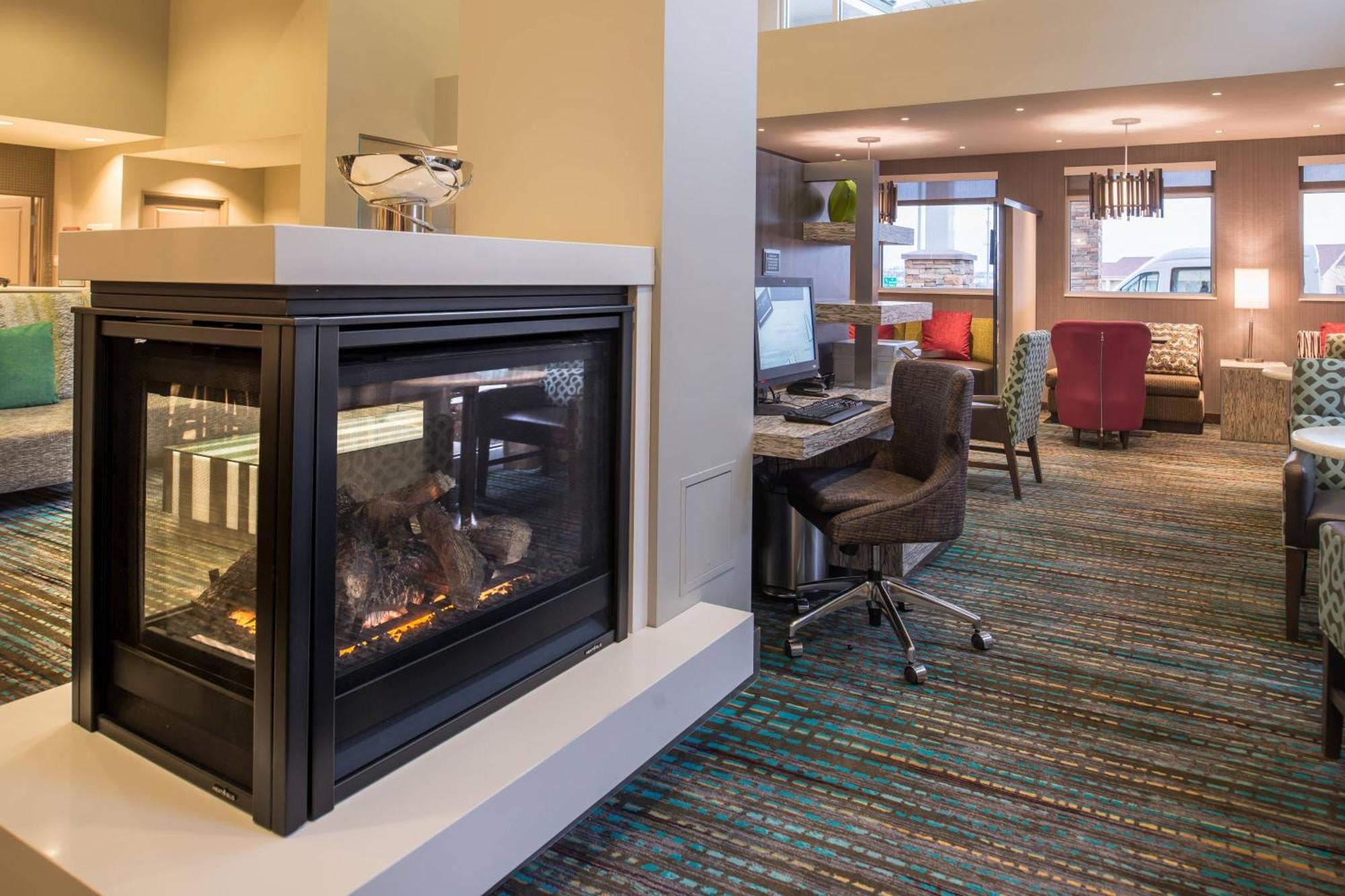 By Marriott St. Louis Westport 3* Maryland Heights
